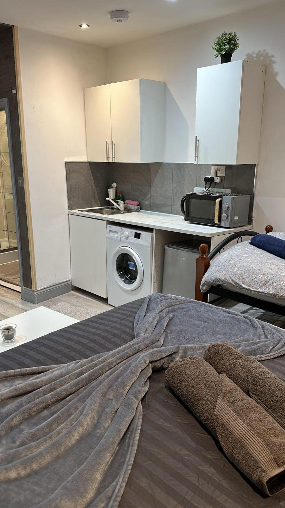 Apartamento Acton High Street Londres Exterior foto