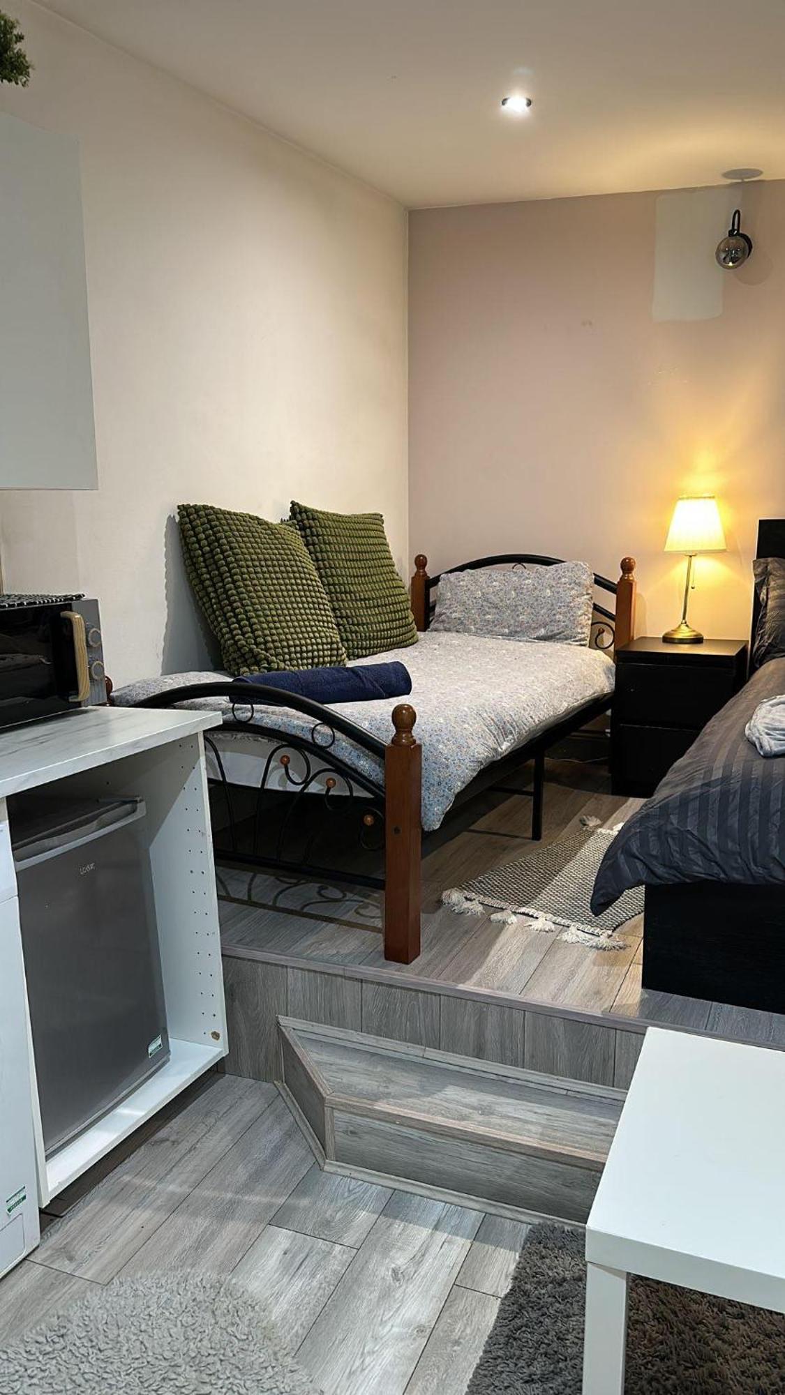 Apartamento Acton High Street Londres Exterior foto